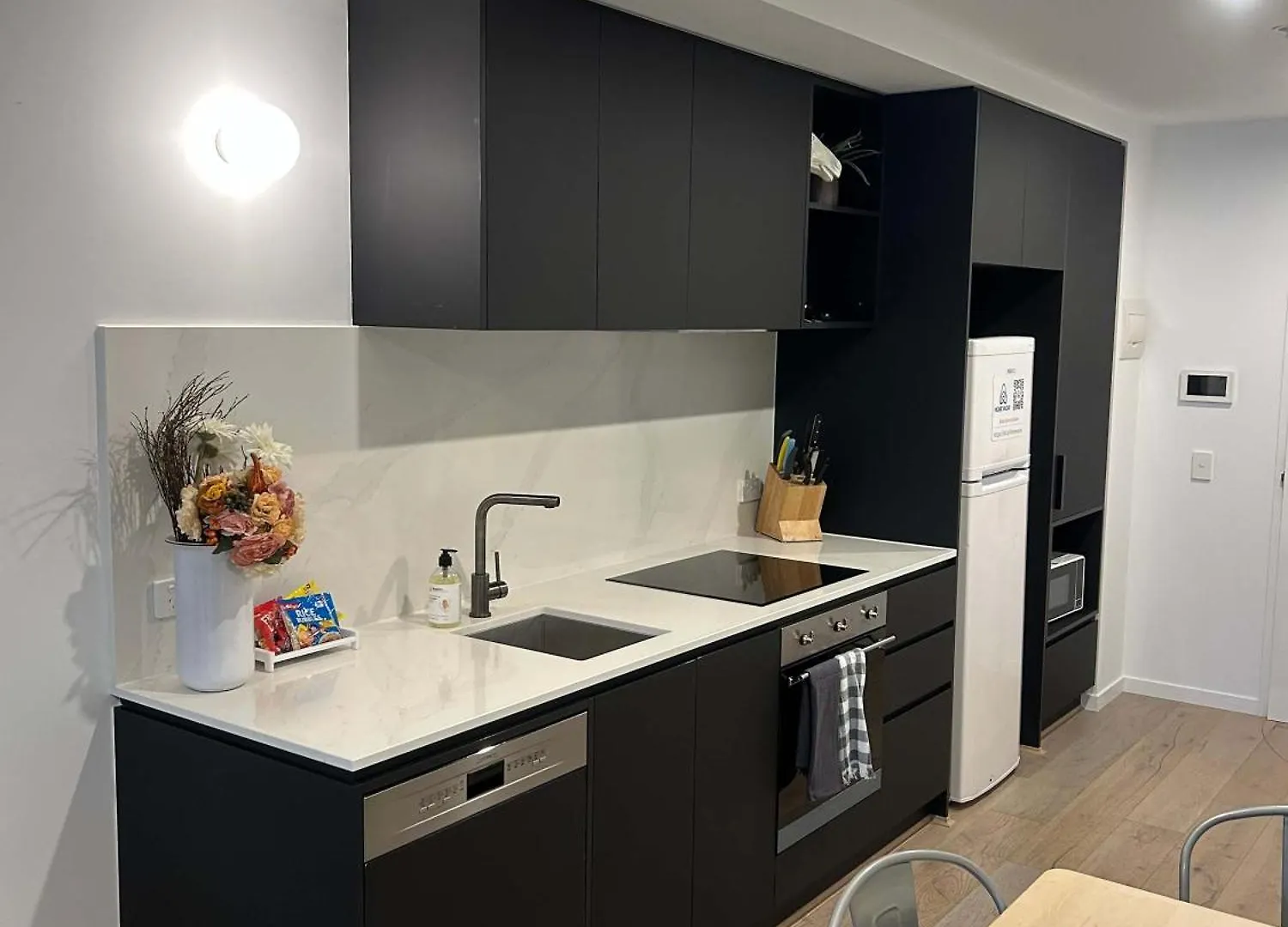 Apartament 2Br-2Br-1Car-Sleeps 6 Cbd Pool Canberra Australia